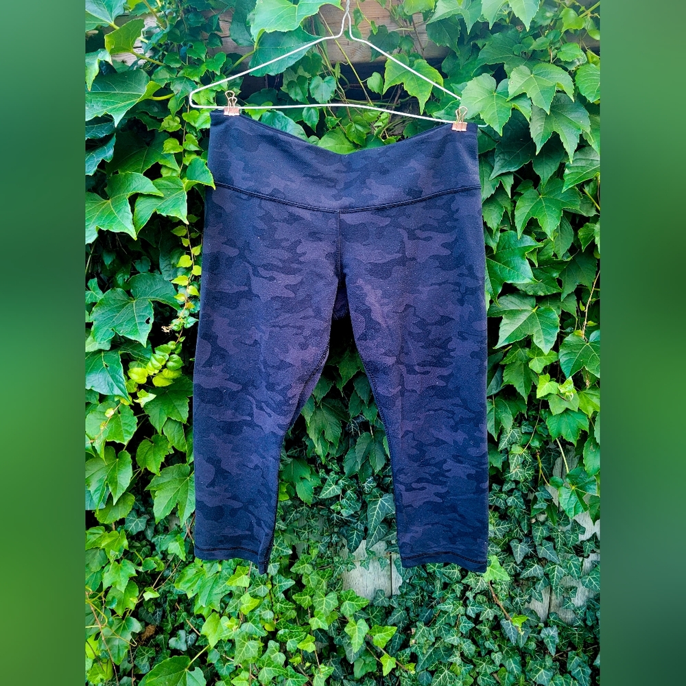 Lululemon Black Camo Crops